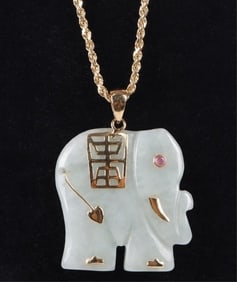GREEN JADE ELEPHANT 14K YELLOW GOLD NECKLACE