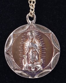 14K YELLOW GOLD MOTHER MARY PENDANT & NECKLACE