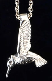 14K YELLOW GOLD HUMMINGBIRD UNISEX NECKLACE