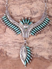 SOUTHWEST STYLE TURQUOISE STERLING NECKLACE