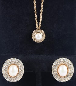 VTG CHRISTIAN DIOR FAUX PEARL EARRINGS & NECKLACE