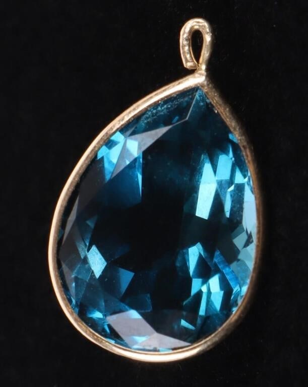 ~10.0CT LARGE PEAR TOPAZ 14K YELLOW GOLD PENDANT: ~10.0ct large pear topaz 14k yellow gold ladies pendant.Stone Type: TopazWeight: 2.50 GramsSize: 0.75" lengthCondition: Very fine.