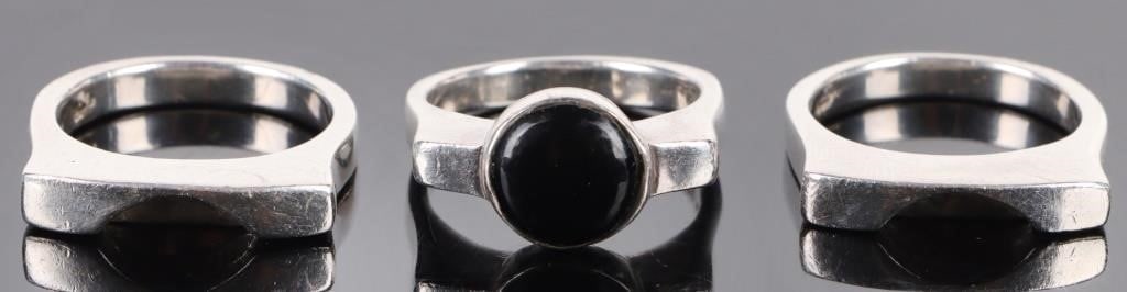 MODERNIST RECTANGLE ONYX STERLING SILVER RING (1 of 4)