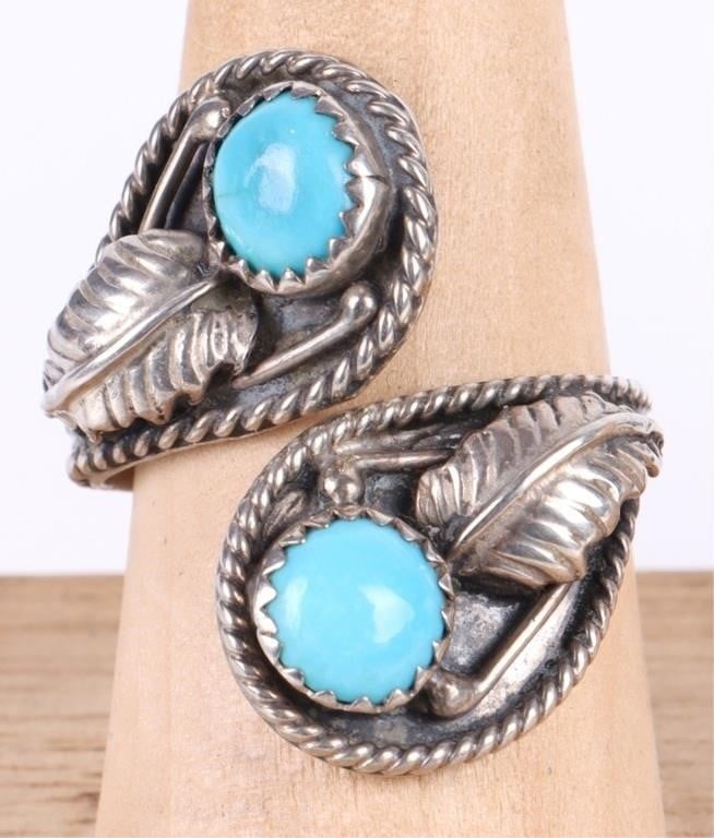TURQUOISE SOUTHWEST-STYLE STERLING SILVER RING (1 of 3)
