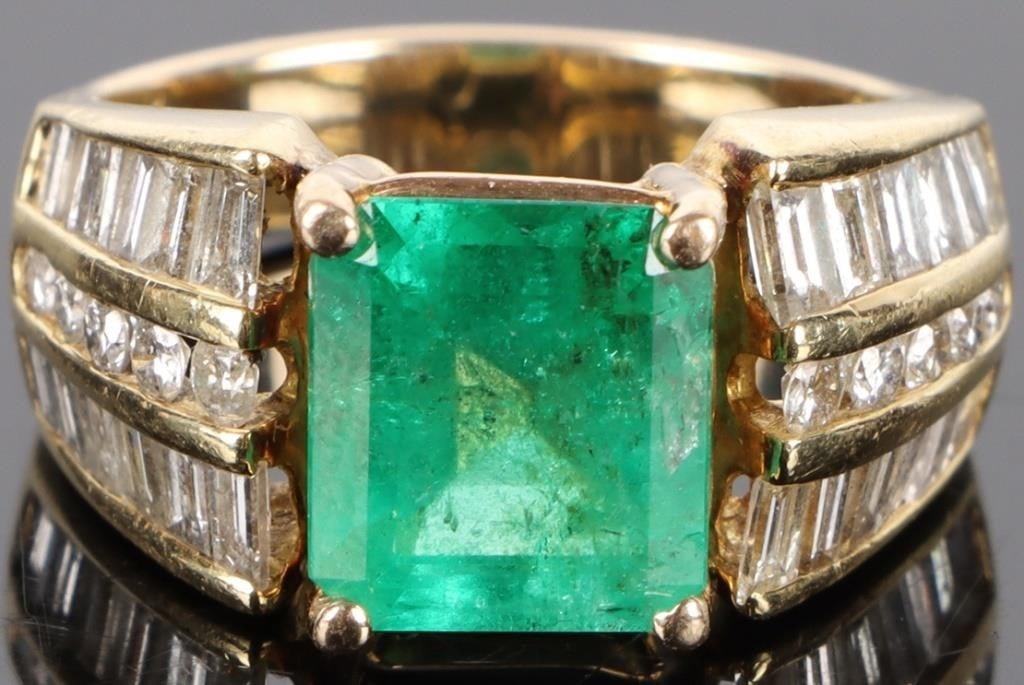 NATURAL COLOMBIAN EMERALD & DIAMONDS 14K GOLD RING (1 of 2)