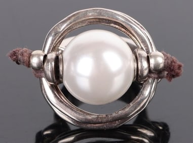 NEW UNO DE 50 PEARL OF WISDOM SILVER RING