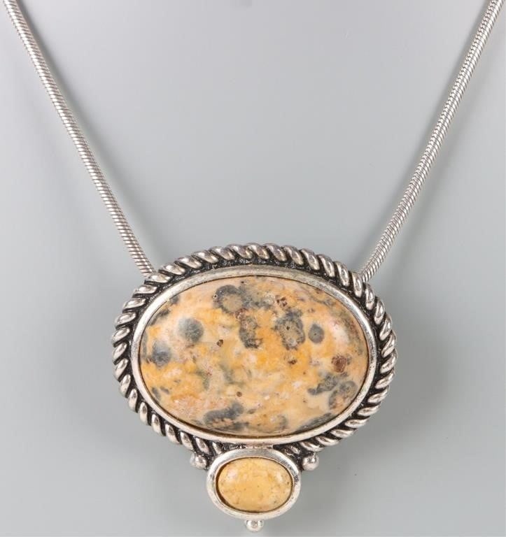 HONEY JASPER STERLING SILVER LADIES NECKLACE: Honey Jasper sterling silver ladies necklace.Stone Type: JasperWeight: 17.68 GramsSize: 16" LengthCondition: Very fine.
