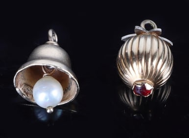 14K YELLOW GOLD LADIES CHARM / PENDANTS