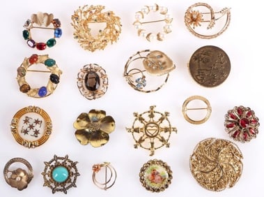 VARIOUS BEAUTIFUL GOLD TONE LADIES BROOCHES (13)