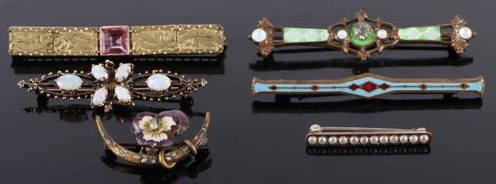 ANTIQUE ART DECO FASHION BROOCHES (6)