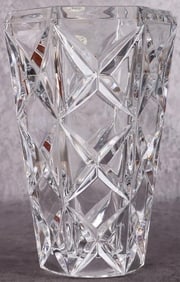 CRISTAL D'ARGUES GENUINE CRYSTAL FRENCH VASE