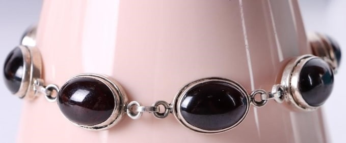 9X10MM CABOCHON GARNET SOUTHWEST LADIES BRACELET