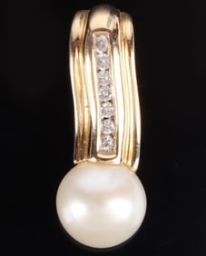 14K YELLOW GOLD PEARL DIAMOND LADIES PENDANT
