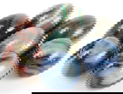 HANDMADE MULTI-COLORED AGATE MARBLES 1.0' (7): Handmade multi-colored agate stone marbles 1.0" lot of 7. Marbles feature blue, green, red, yellow and purple hues.Size: 1.0"Condition: Very fine.
