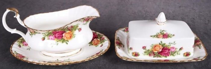 ROYAL ALBERT OLD COUNTRY ROSES SERVING DISHES