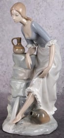 LLADRO RETIRED 'GIRL WITH JUGS' BY NAO