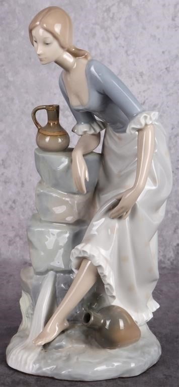 LLADRO RETIRED 'GIRL WITH JUGS' BY NAO (1 of 5)