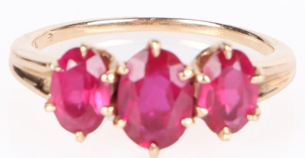 1.75CTW RUBY 14K YELLOW GOLD LADIES RING (1 of 3)