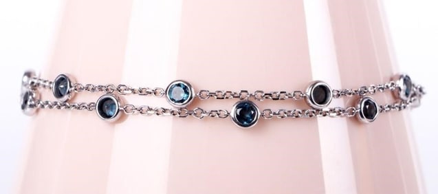10K WHITE GOLD LADIES BRACELET W/LONDON BLUE TOPAZ