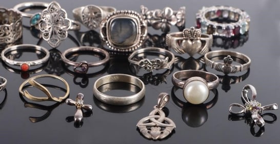 STERLING SILVER LADIES JEWELRY MIXED LOT OF 37