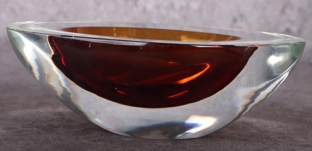 GINO CENEDESE MURANO AMBER ART GLASS BOWL: Gino Cenedese Murano amber art glass bowl.Size: 7.5" LengthCondition: Very fine.