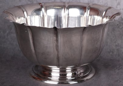 STERLING SILVER 9.25' X 5.00' SCALLOPED BOWL
