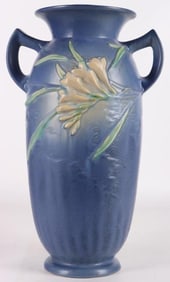 VINTAGE ROSEVILLE POTTERY FREESIA VASE 128-15