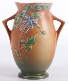 VINTAGE ROSEVILLE POTTERY ORANGE COLUMBINE VASE