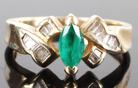 14K YELLOW GOLD EMERALD DIAMOND LADIES RING