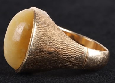 14K YELLOW GOLD CABOCHON TIGERS EYE MEN'S RING