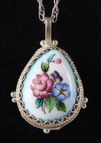 VINTAGE STERLING FLORAL PAINTED PORCELAIN NECKLACE