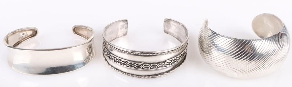 MEXICAN STERLING SILVER LADIES CUFF BRACELETS: Mexican sterling silver ladies cuff bracelets - lot of 3.Weight: 66.88 GramsSize: 6.0" LargestCondition: Very fine.