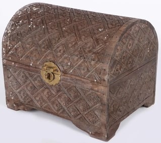 ANTIQUE SMALL BATIK MOTIF PATTERN CARVED CHEST
