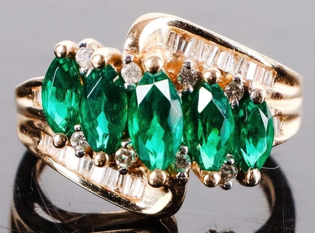 14K YELLOW GOLD EMERALD DIAMOND LADIES RING (1 of 5)