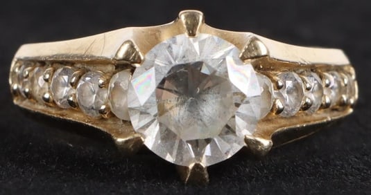 14K YELLOW GOLD CUBIC ZIRCONIUM LADIES RING