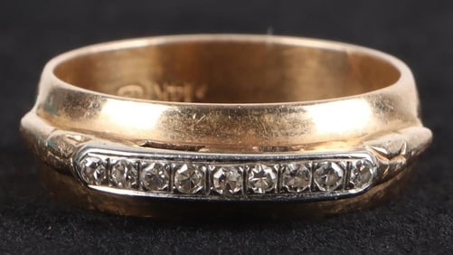 14K YELLOW GOLD DIAMOND LADIES RING