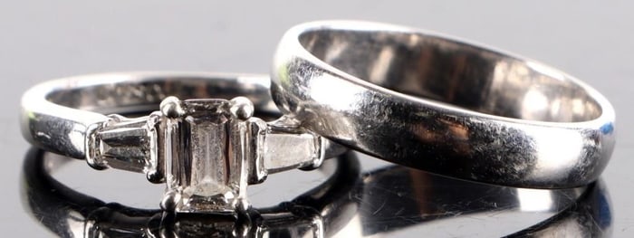 PLATINUM ~0.60CTW PRINCESS CUT DIAMOND WEDDING SET