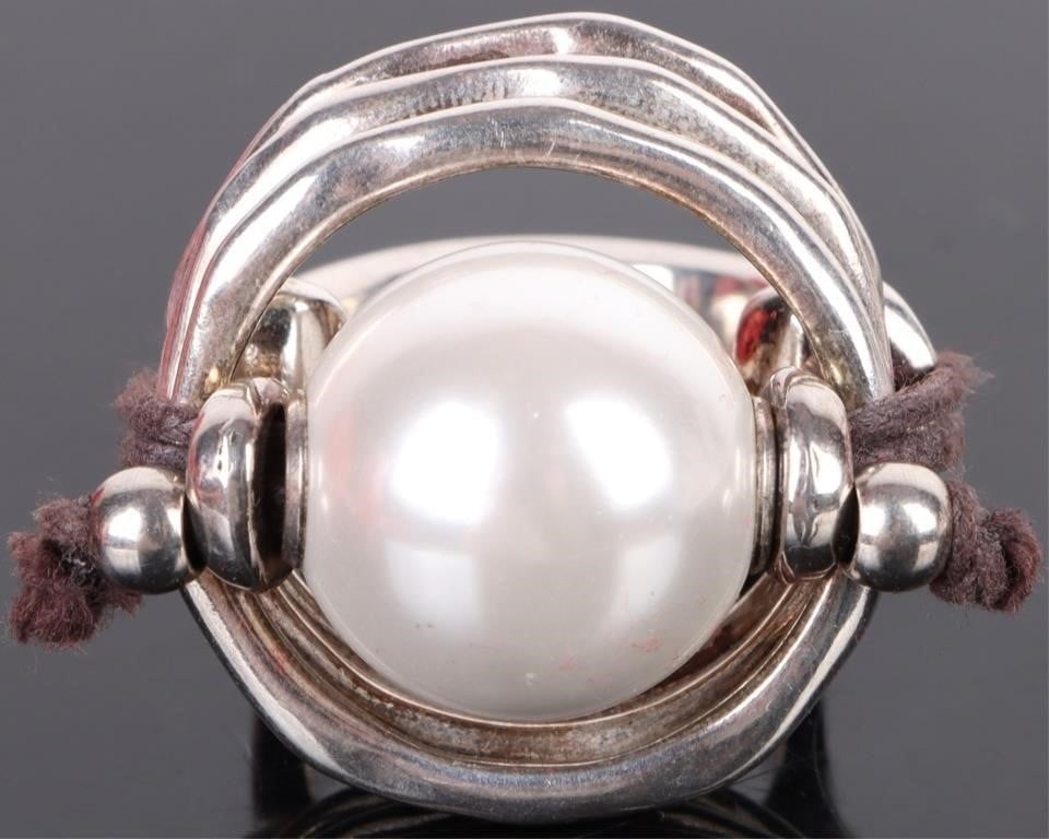 UNO DE 50 STERLING SILVER DESIGNER RING (1 of 4)