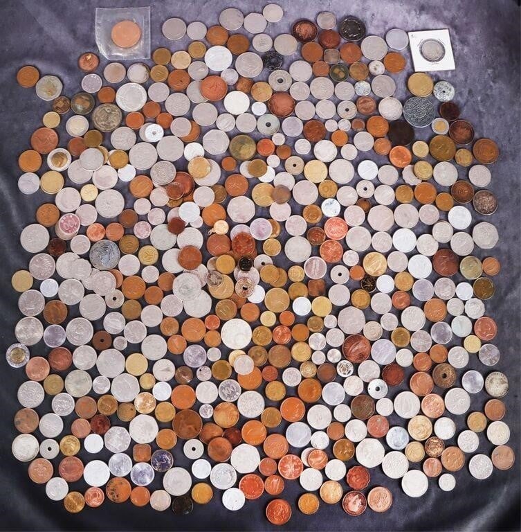 FOREIGN & US COLLECTIBLE COIN CURRENCY (1 of 5)