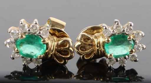 14K STUD EARRINGS W/ EMERALD & 8 SAPPHIRES EACH