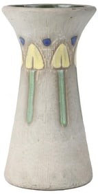 VINTAGE ROSEVILLE POTTERY MOSTIQUE VASE 8'