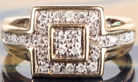 14K YELLOW GOLD DIAMOND SQUARE CLUSTER RING