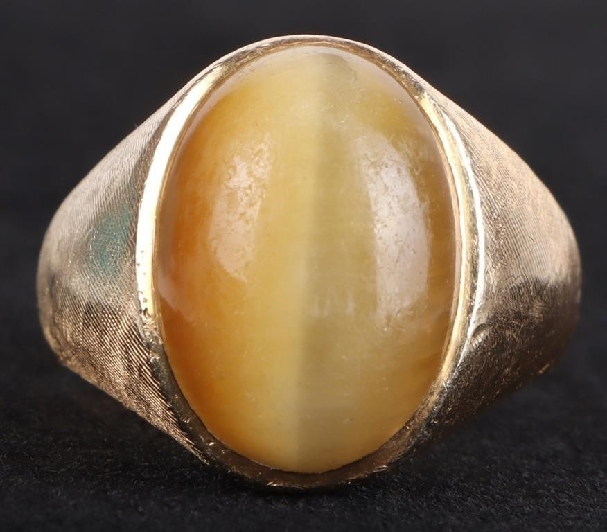 14K YELLOW GOLD CABOCHON TIGERS EYE MEN'S RING (1 of 3)
