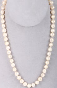 14K WHITE GOLD WHITE PEARL NECKLACE