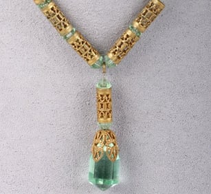 ANTIQUE GREEN CRYSTAL BRASS LADIES NECKLACE