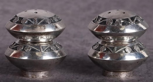 STERLING SILVER NAVAJO SALT & PEPPER SHAKER SET