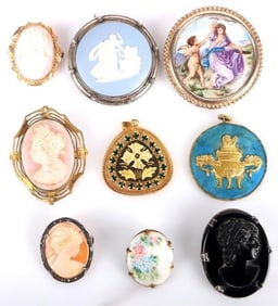 VINTAGE DESIGNER ORNATE LADIES BROOCHES - (9)
