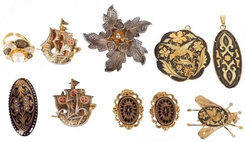 ORNATE EUROPEAN STYLE GOLD TONED JEWELRY - (10)