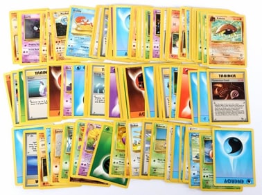 POKEMON BASE SET OF ~100 TRADING CARDS