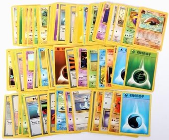 POKEMON BASE SET OF ~100 TRADING CARDS